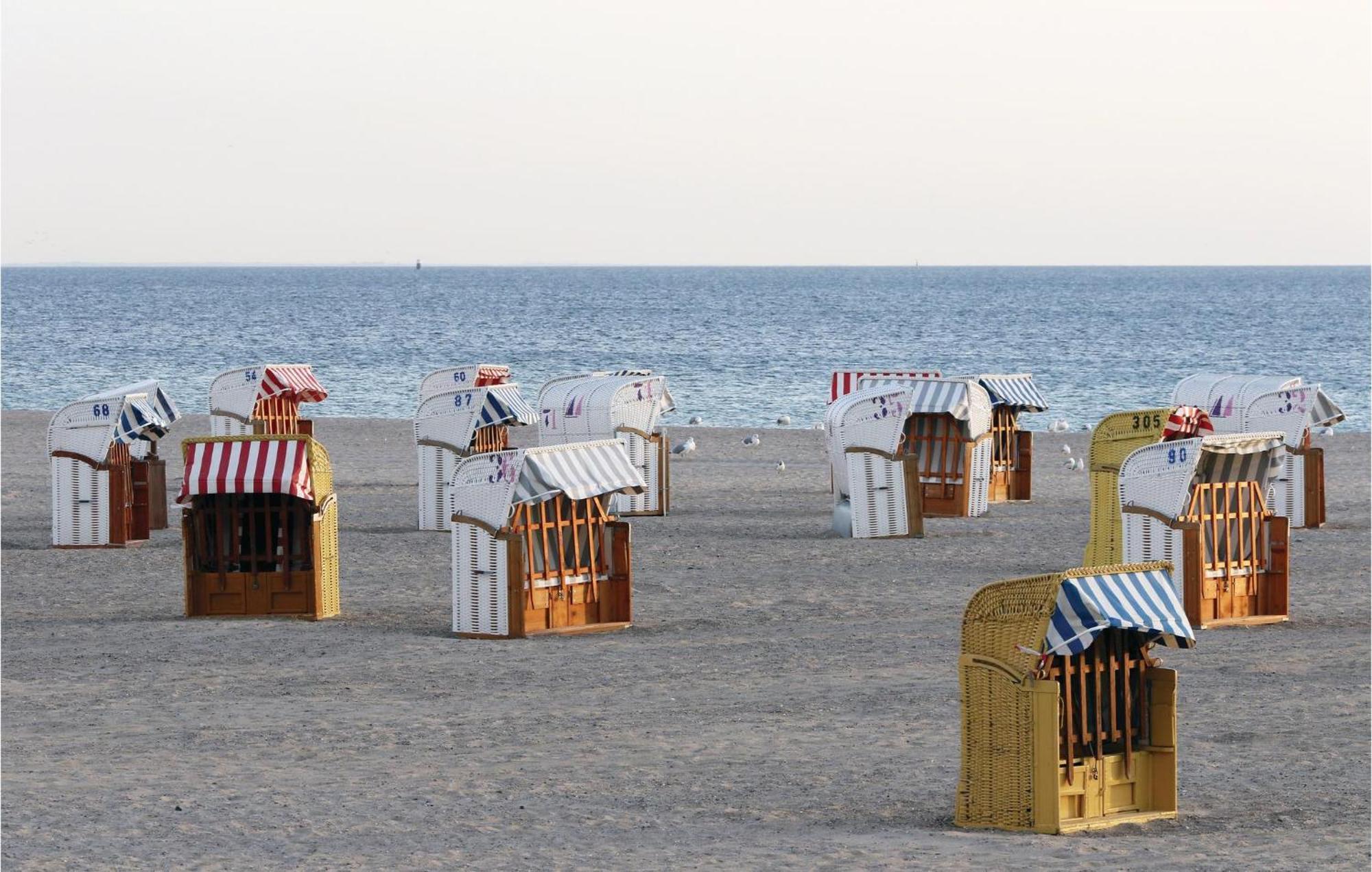 2 Bedroom Cozy Apartment In Luebeck Travemuende エクステリア 写真